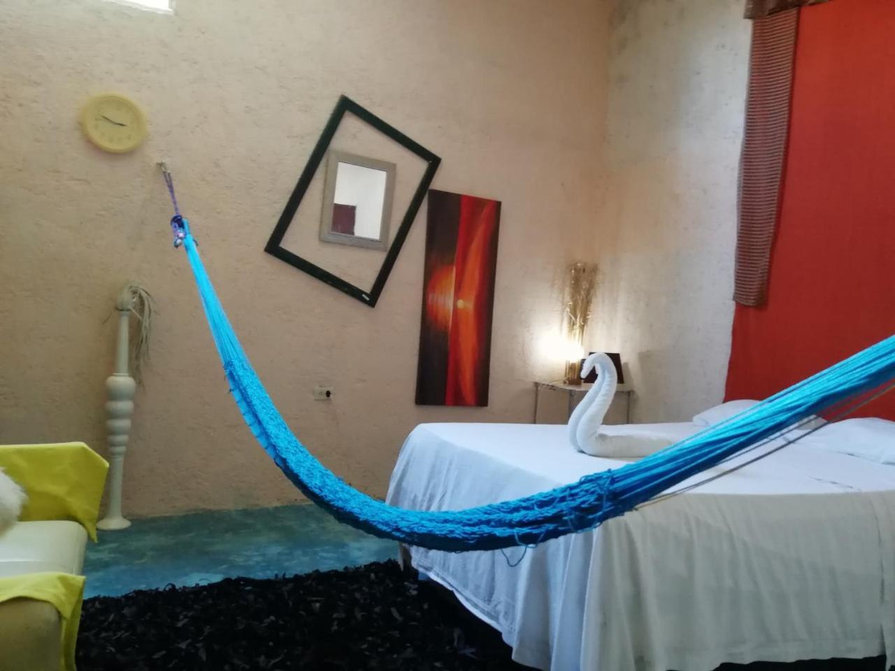 Casa Mexicana Apartment Валядолид Екстериор снимка