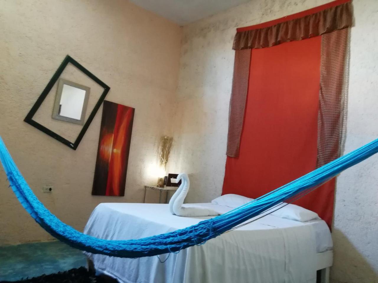 Casa Mexicana Apartment Валядолид Екстериор снимка